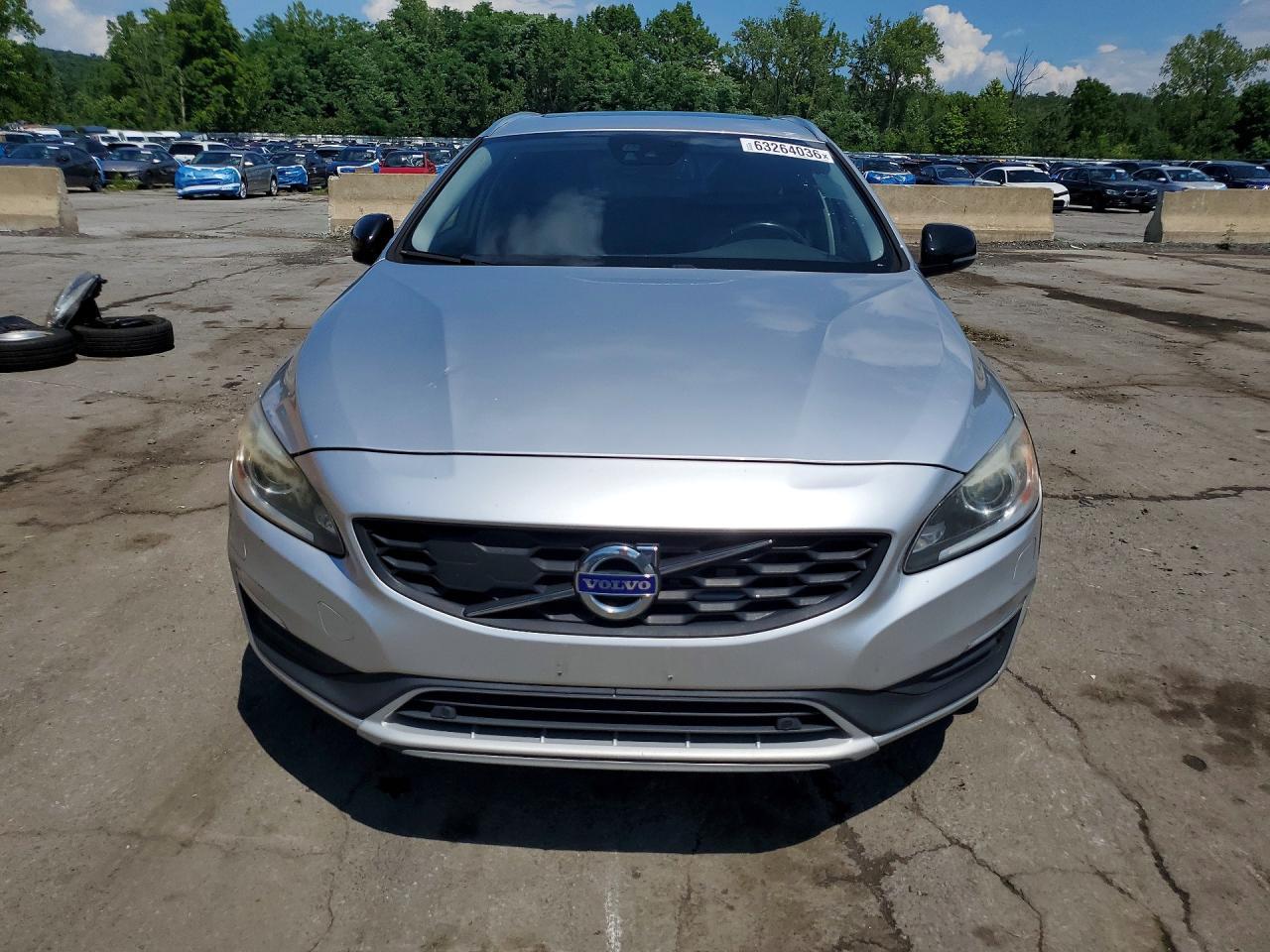 2018 Volvo V60 Cross Country T5 Platinum - Фото 5