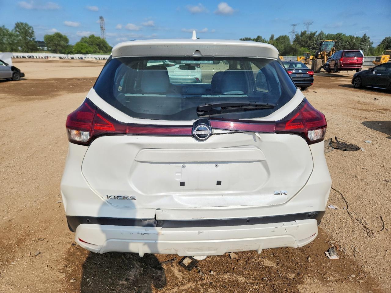 2024 Nissan Kicks Sr - Image 6