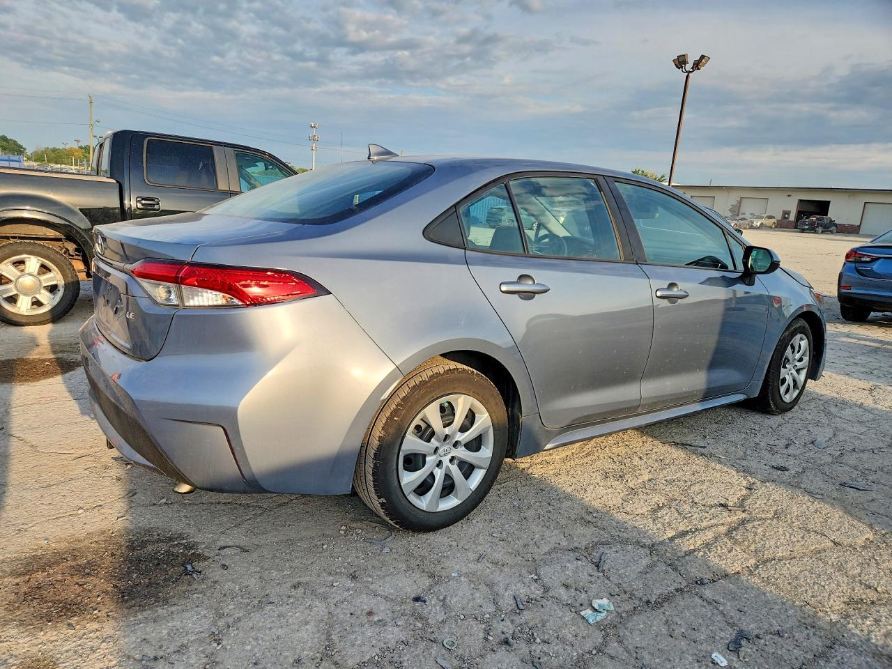 2020 Toyota Corolla Le - Фото 3