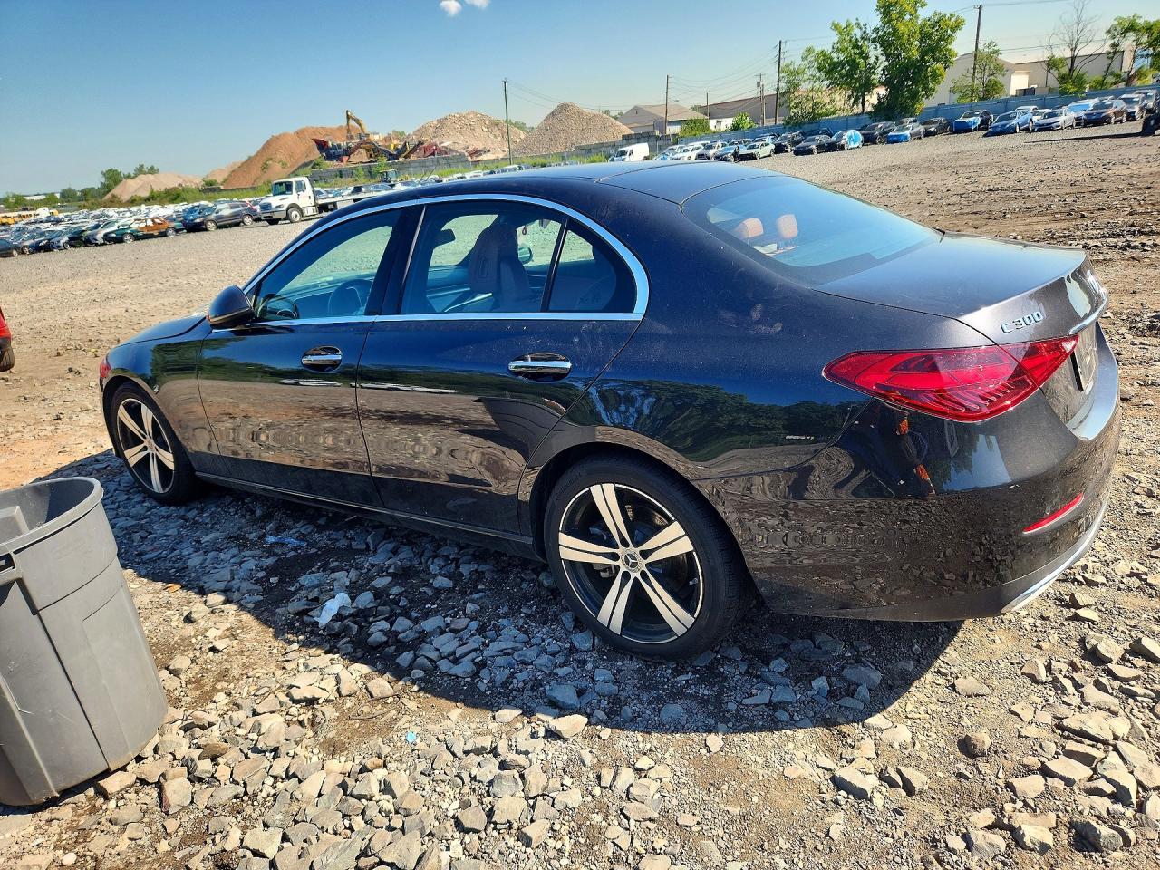 2025 Mercedes-Benz C 300 4Matic - Фото 2