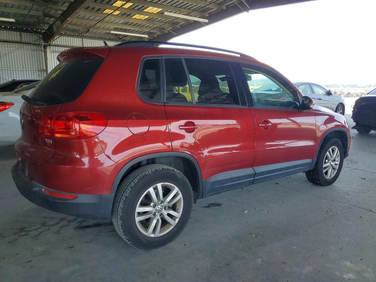 2016 Volkswagen Tiguan S - Image 3