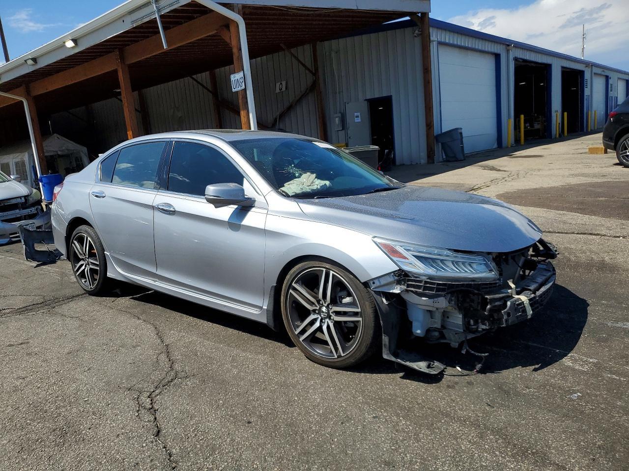 2017 Honda Accord Touring - Фото 4