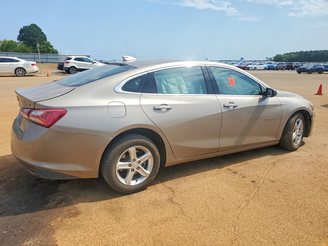 2022 Chevrolet Malibu Lt - Image 3
