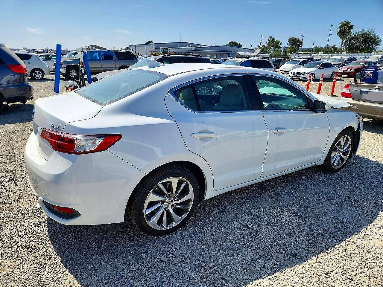 2017 Acura Ilx Base Watch Plus - Фото 3