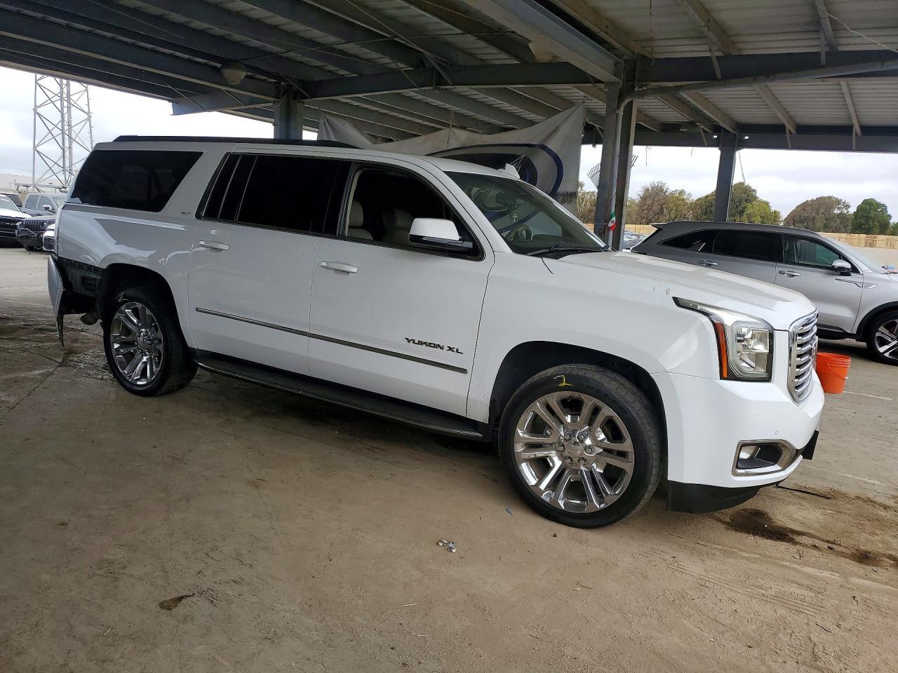 2017 GMC Yukon Xl K1500 Slt - Фото 4
