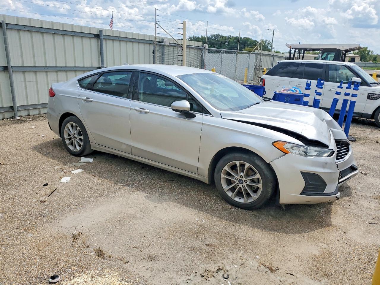 2019 Ford Fusion Se - Фото 4