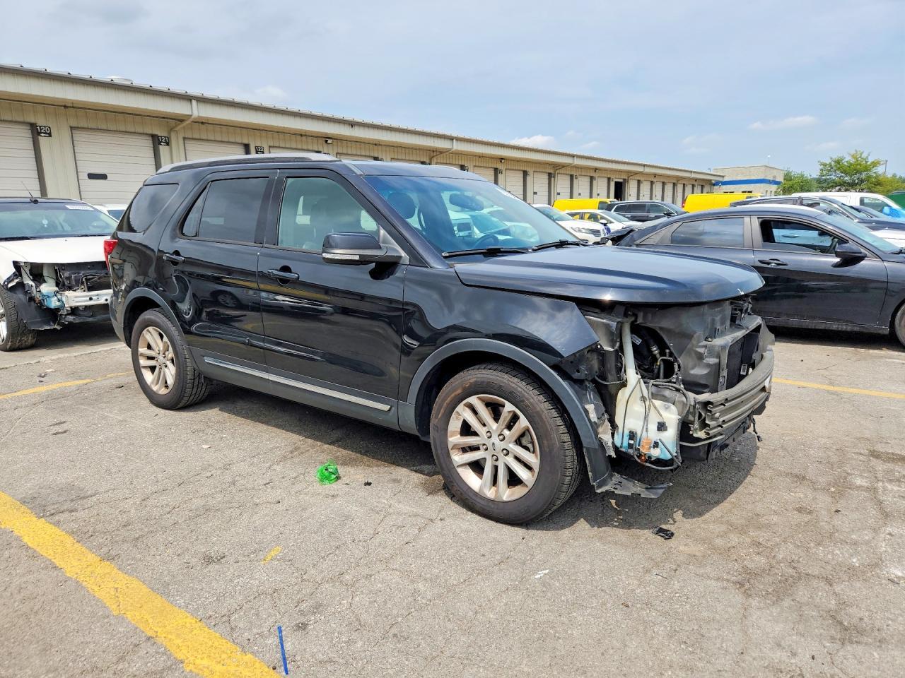 2016 Ford Explorer Xlt - Image 4