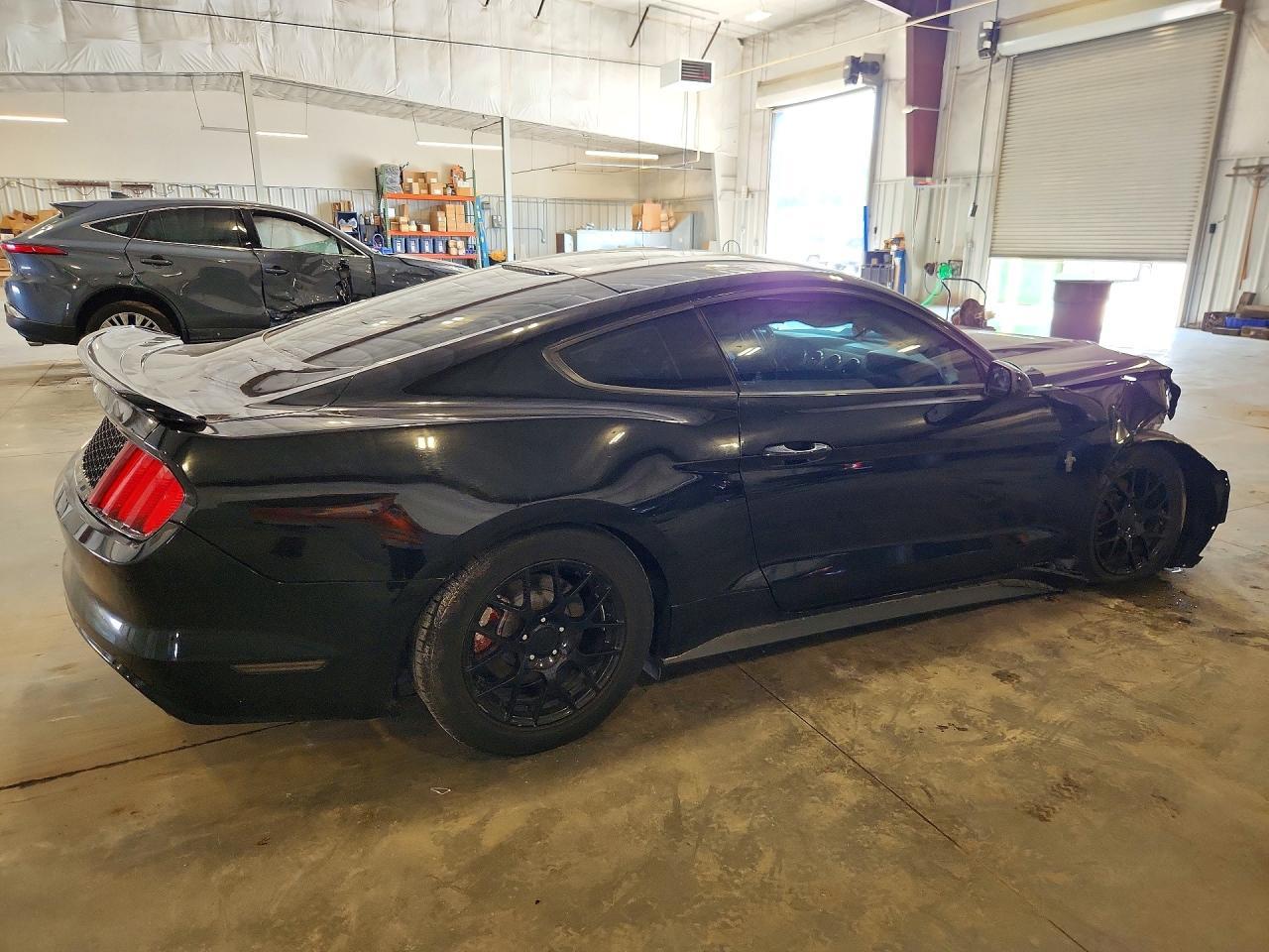 2015 Ford Mustang - Фото 3