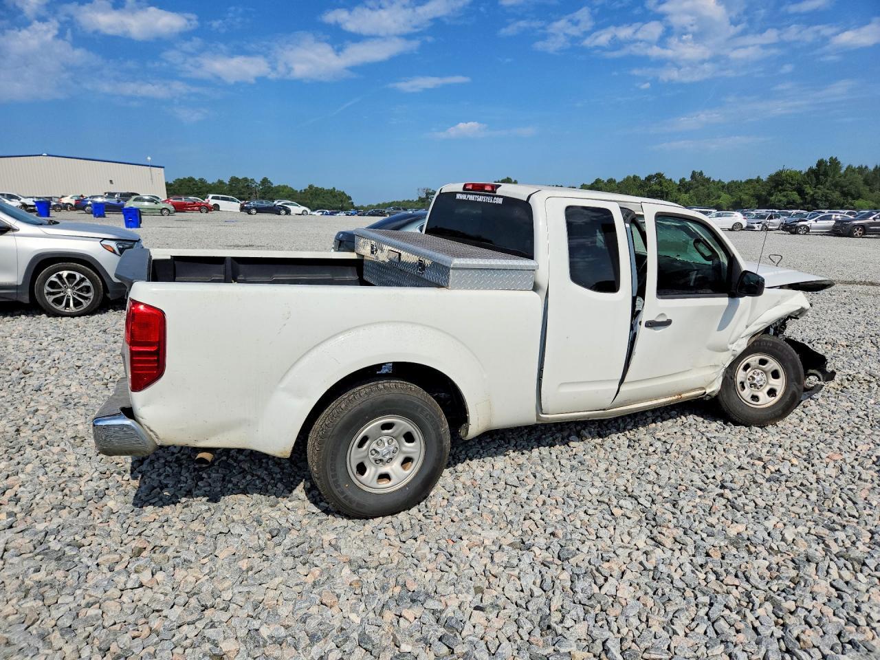 2016 Nissan Frontier S - Фото 3
