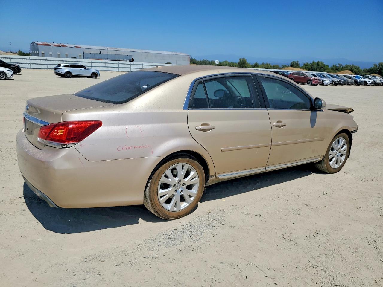 2012 Toyota Avalon Base - Image 3