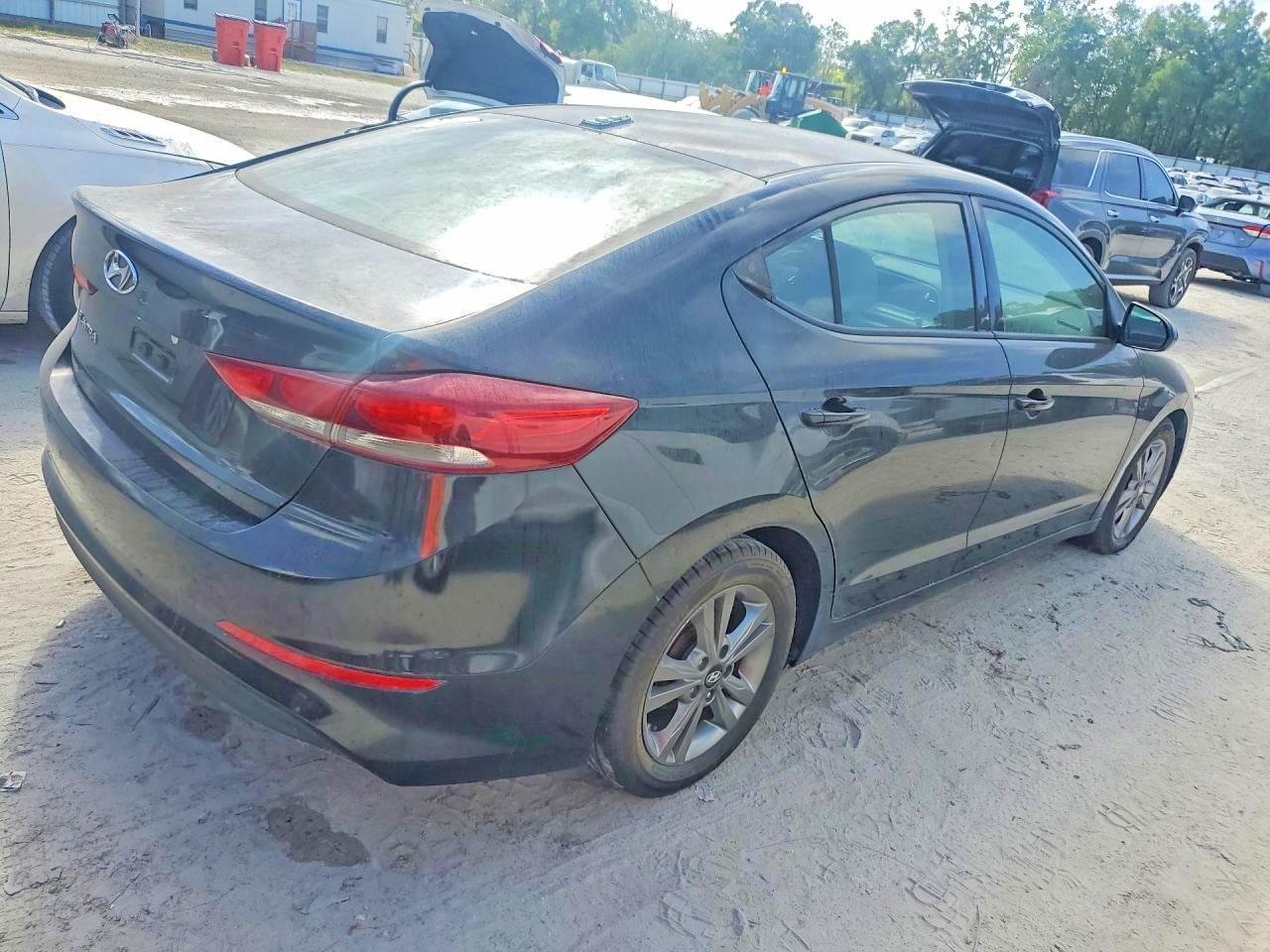 2017 Hyundai Elantra Se - Image 3