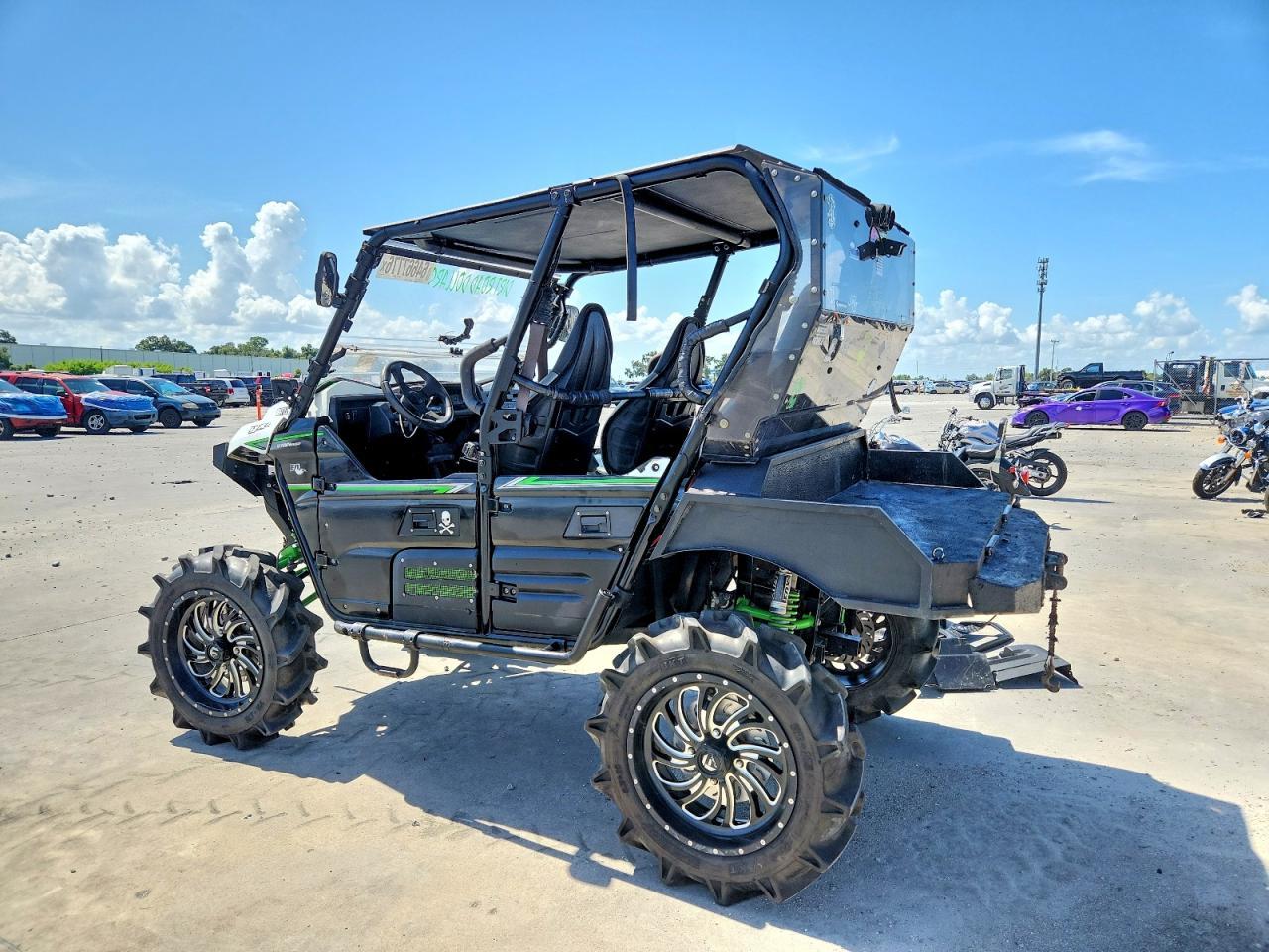2019 Kawasaki Teryx4 Utility Vehicle - Фото 3