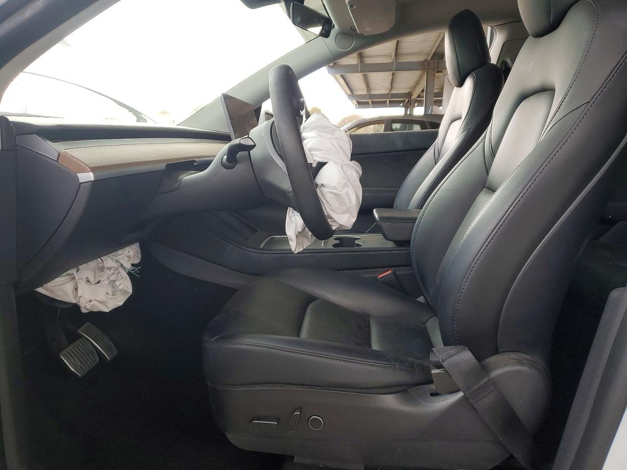 2022 Tesla Model Y - Image 7