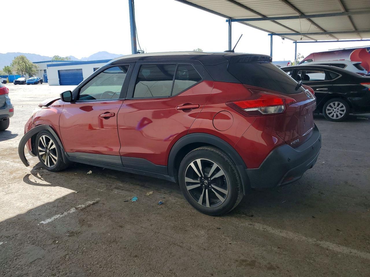 2020 Nissan Kicks Sv - Image 2