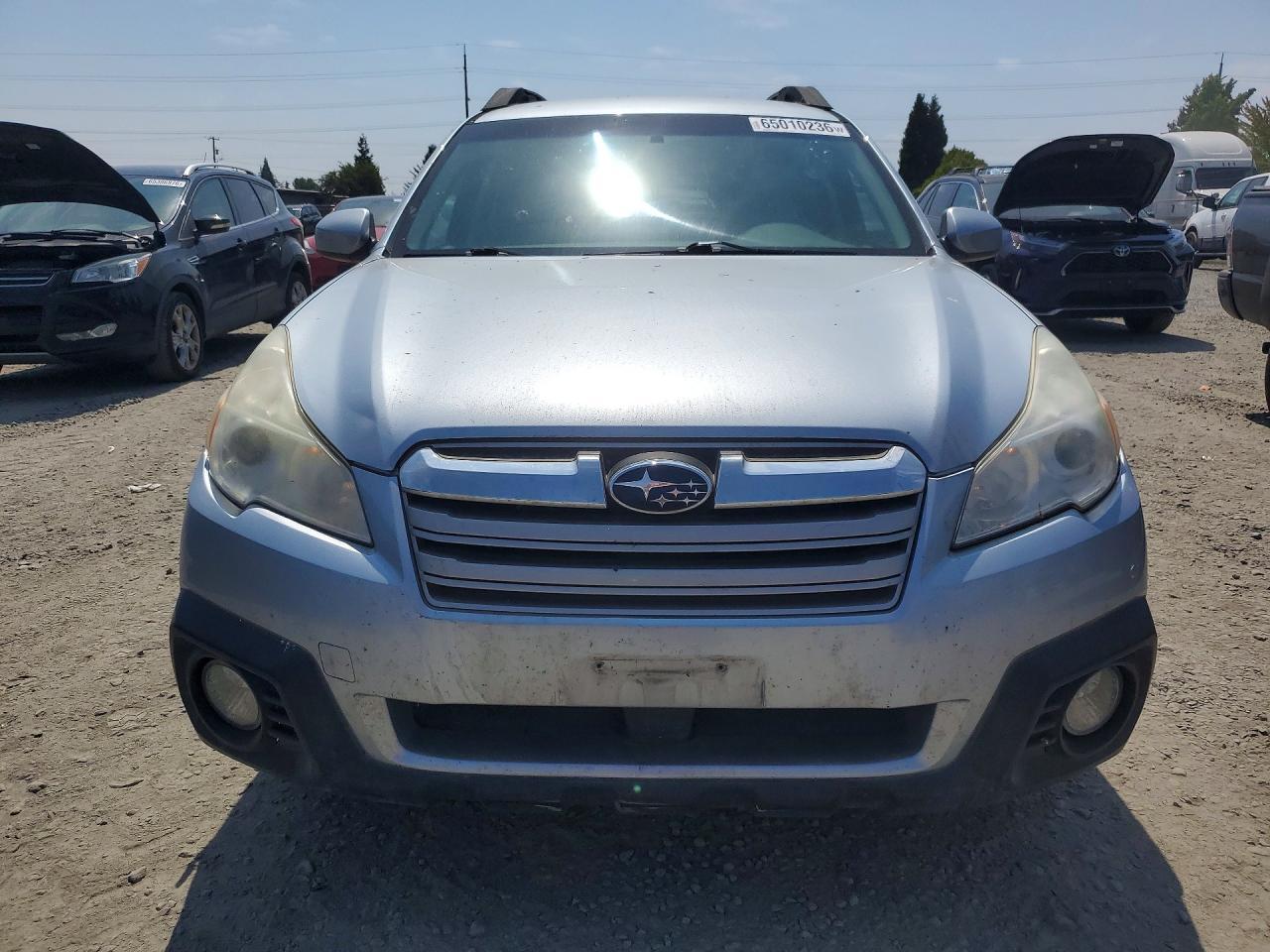 2013 Subaru Outback 2.5I Premium - Image 5
