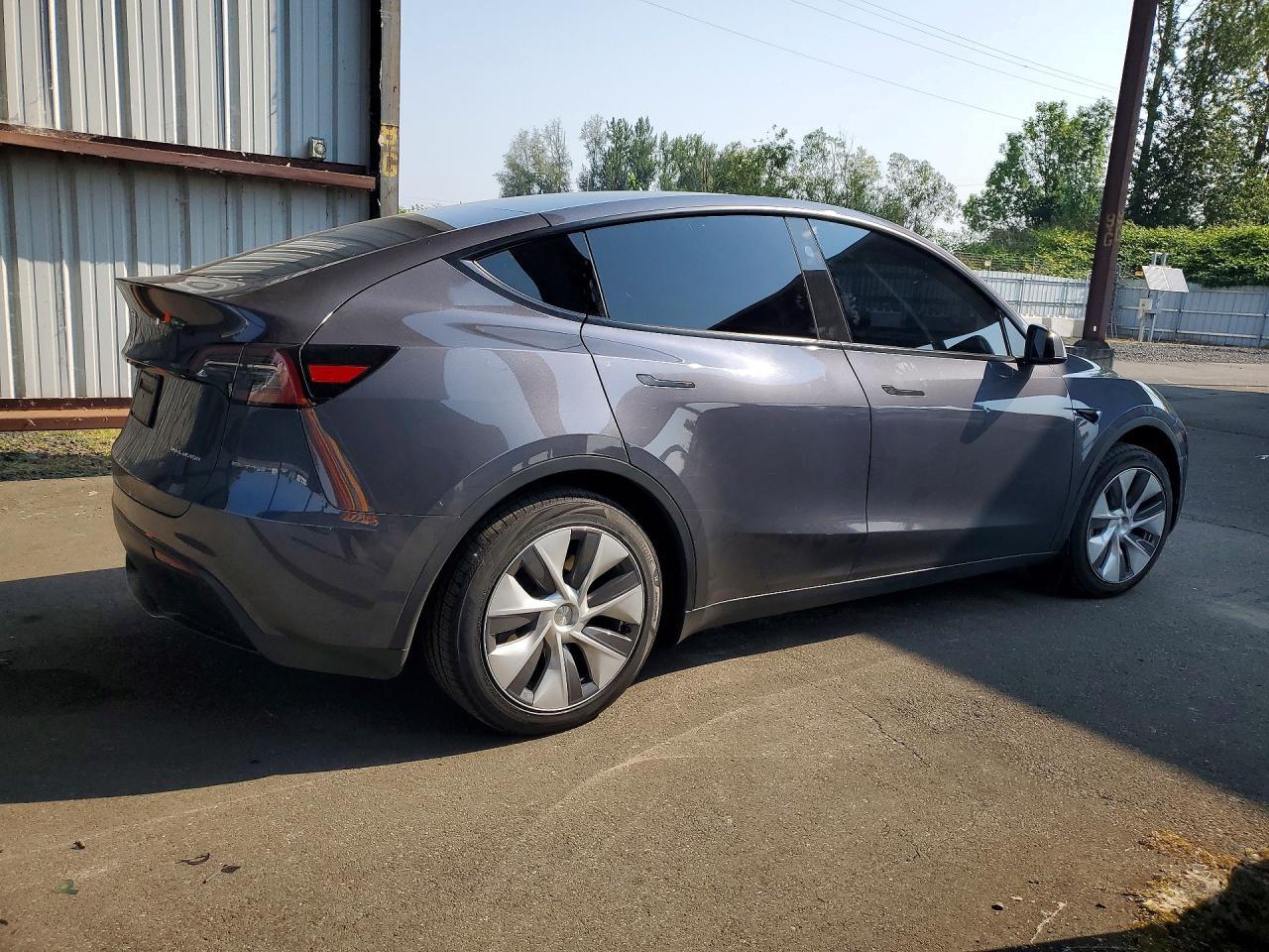 2023 Tesla Model Y - Фото 3