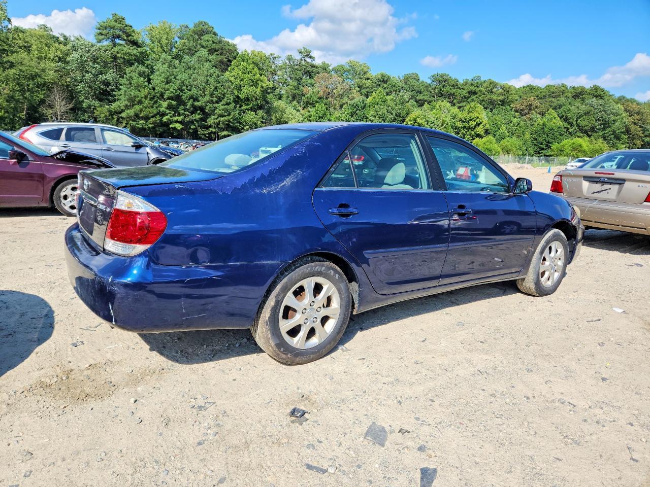 2005 Toyota Camry Le - Фото 3