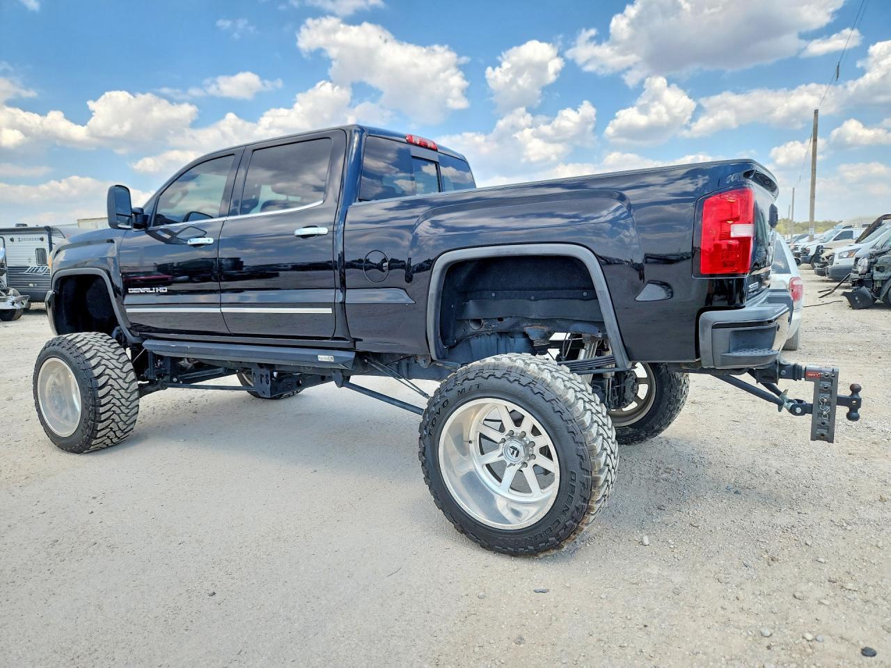 2015 GMC Sierra K2500 Denali - Фото 2