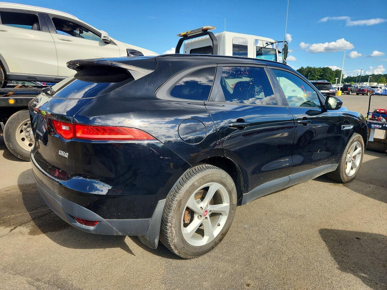 2018 Jaguar F-Pace Premium - Фото 3