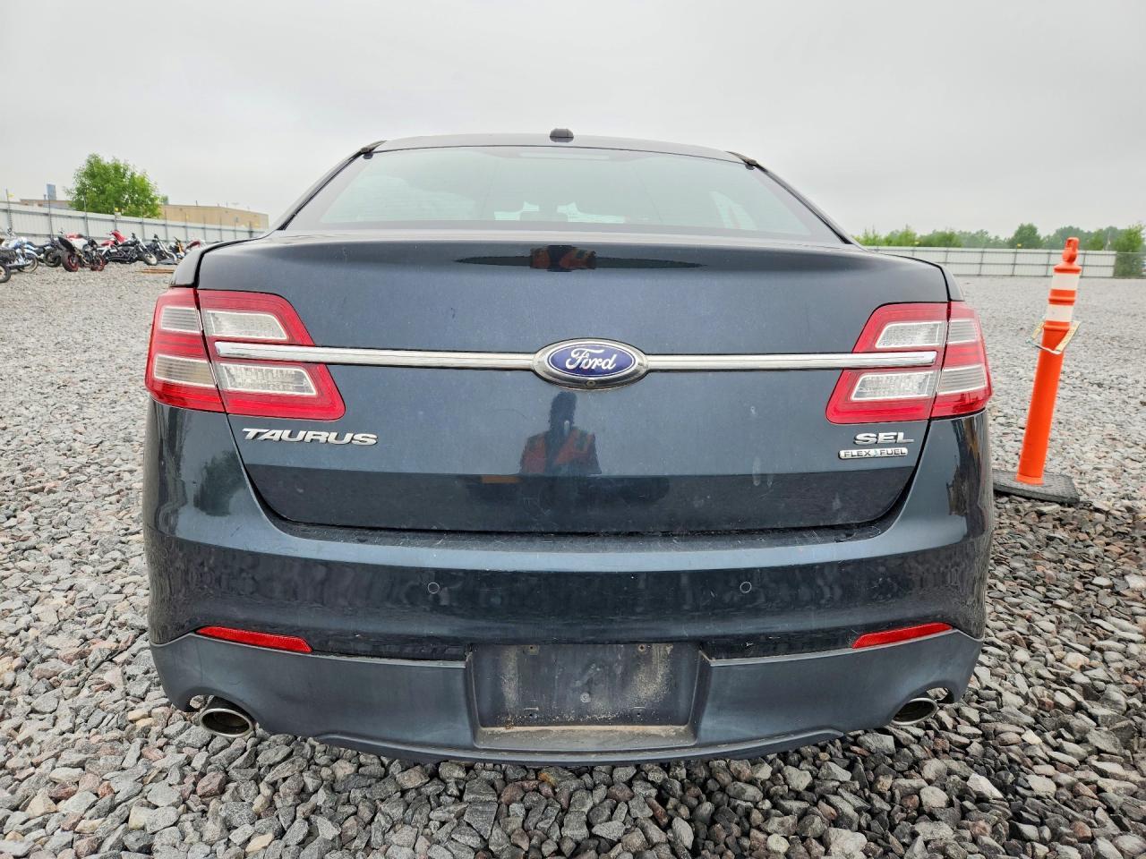 2014 Ford Taurus Sel - Image 6