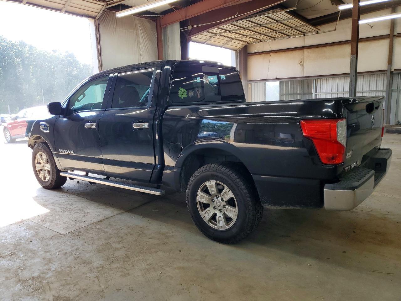 2017 Nissan Titan S - Фото 2