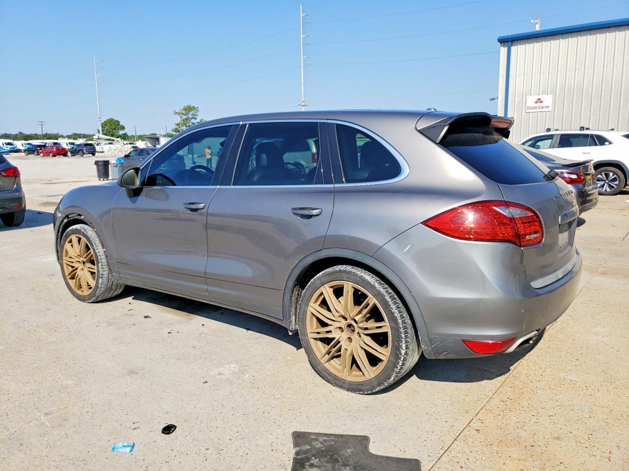 2012 Porsche Cayenne S - Image 2