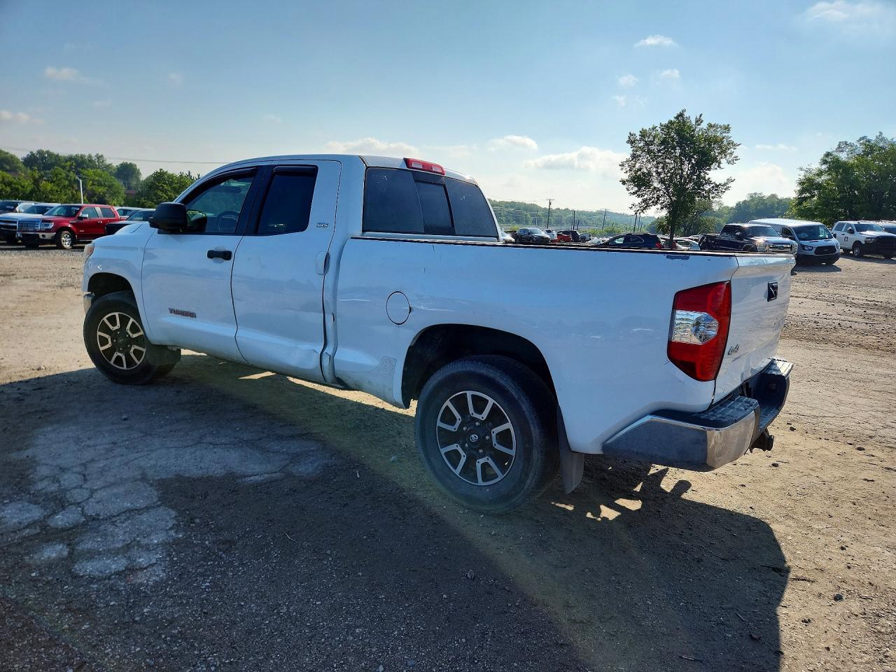 2015 Toyota Tundra Sr5 - Фото 2