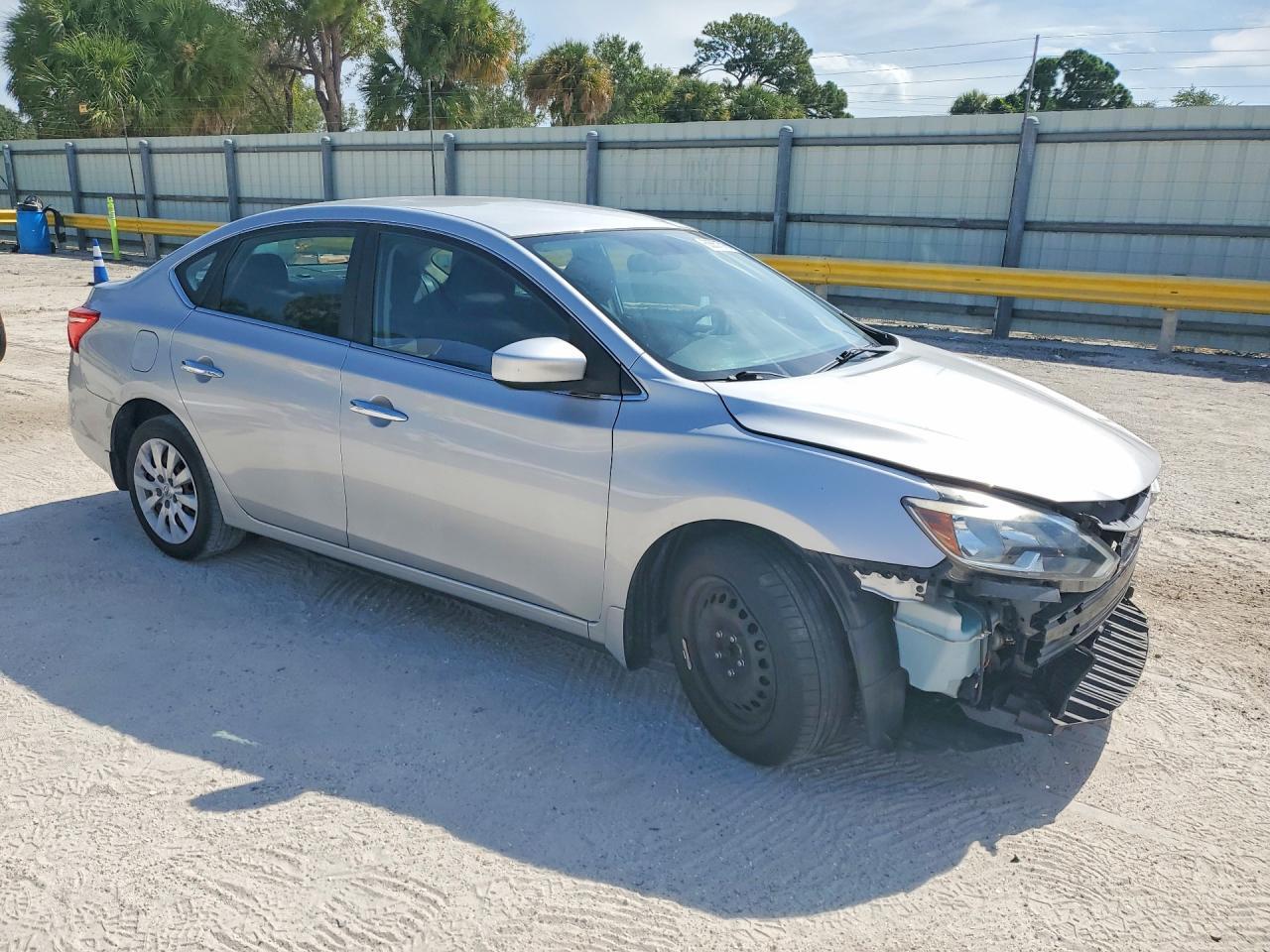 2019 Nissan Sentra S - Фото 4