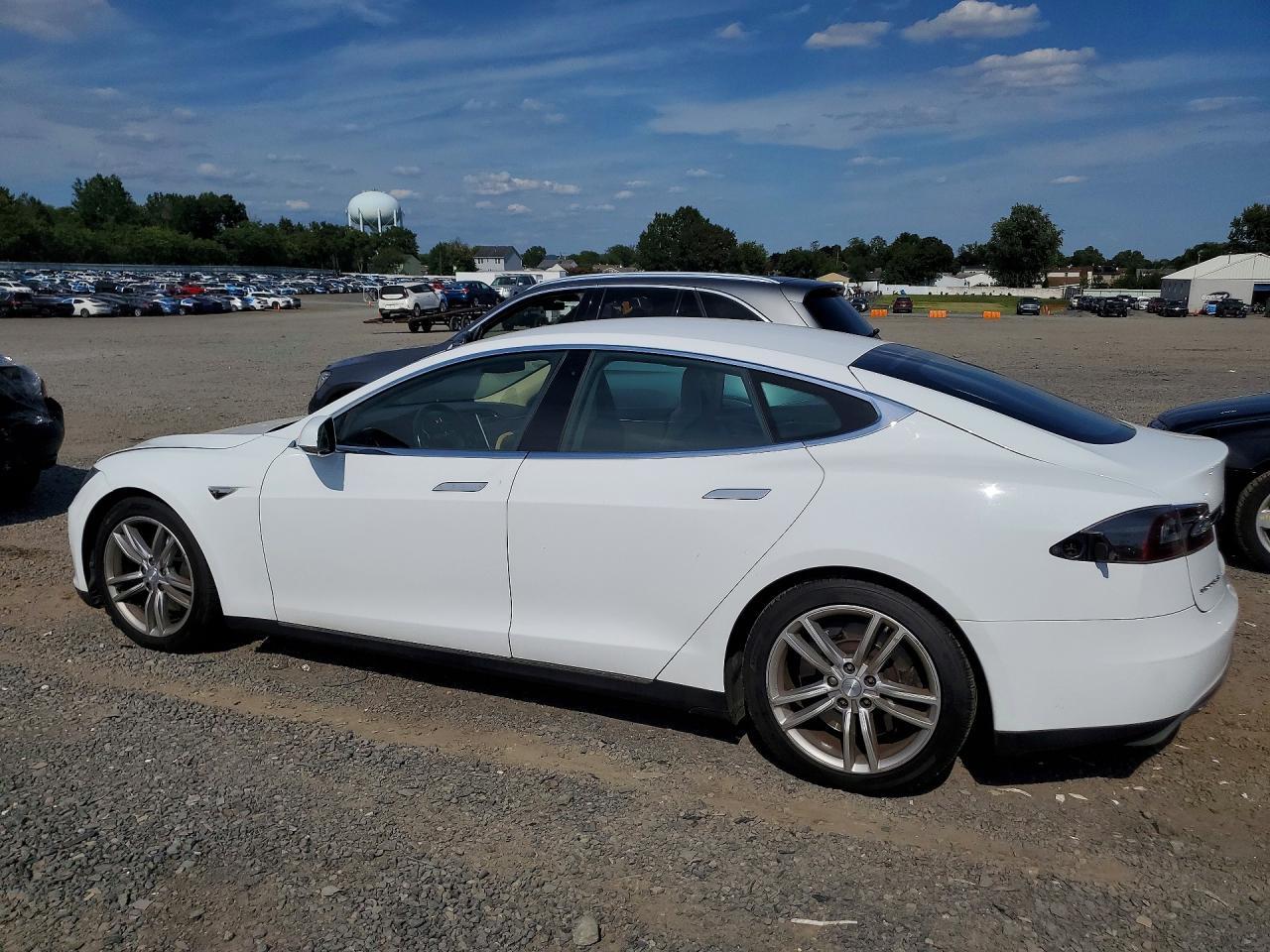 2013 Tesla Model S - Фото 2