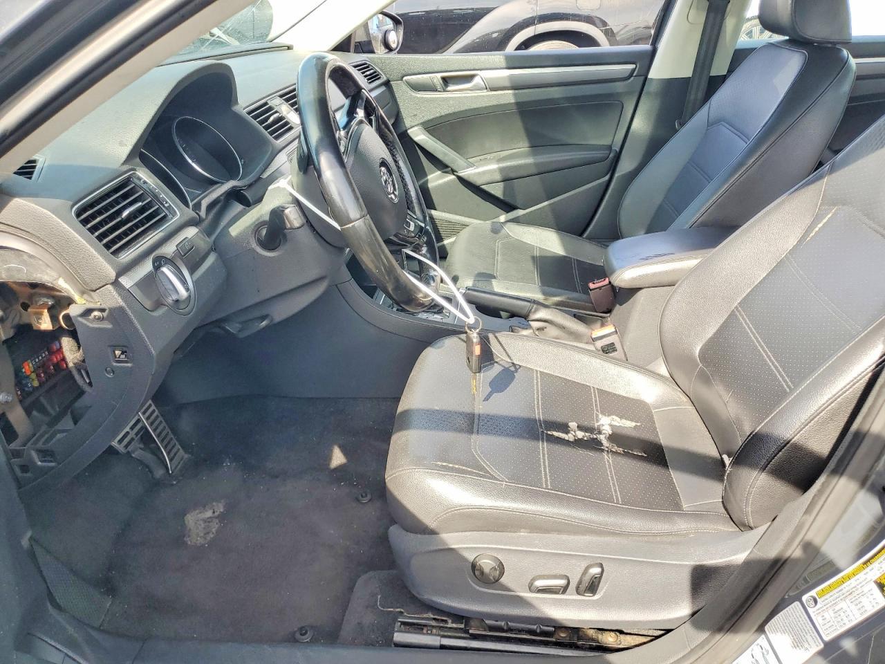 2016 Volkswagen Passat S - Фото 7