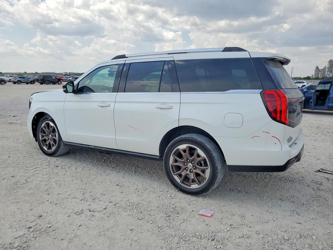 2026 Ford Expedition King Ranch - Фото 2