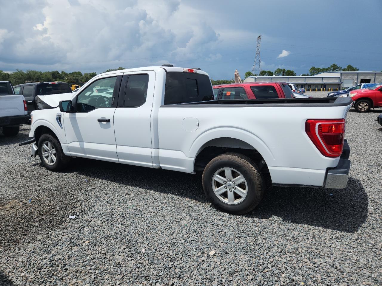 2022 Ford F150 Super Cab - Фото 2