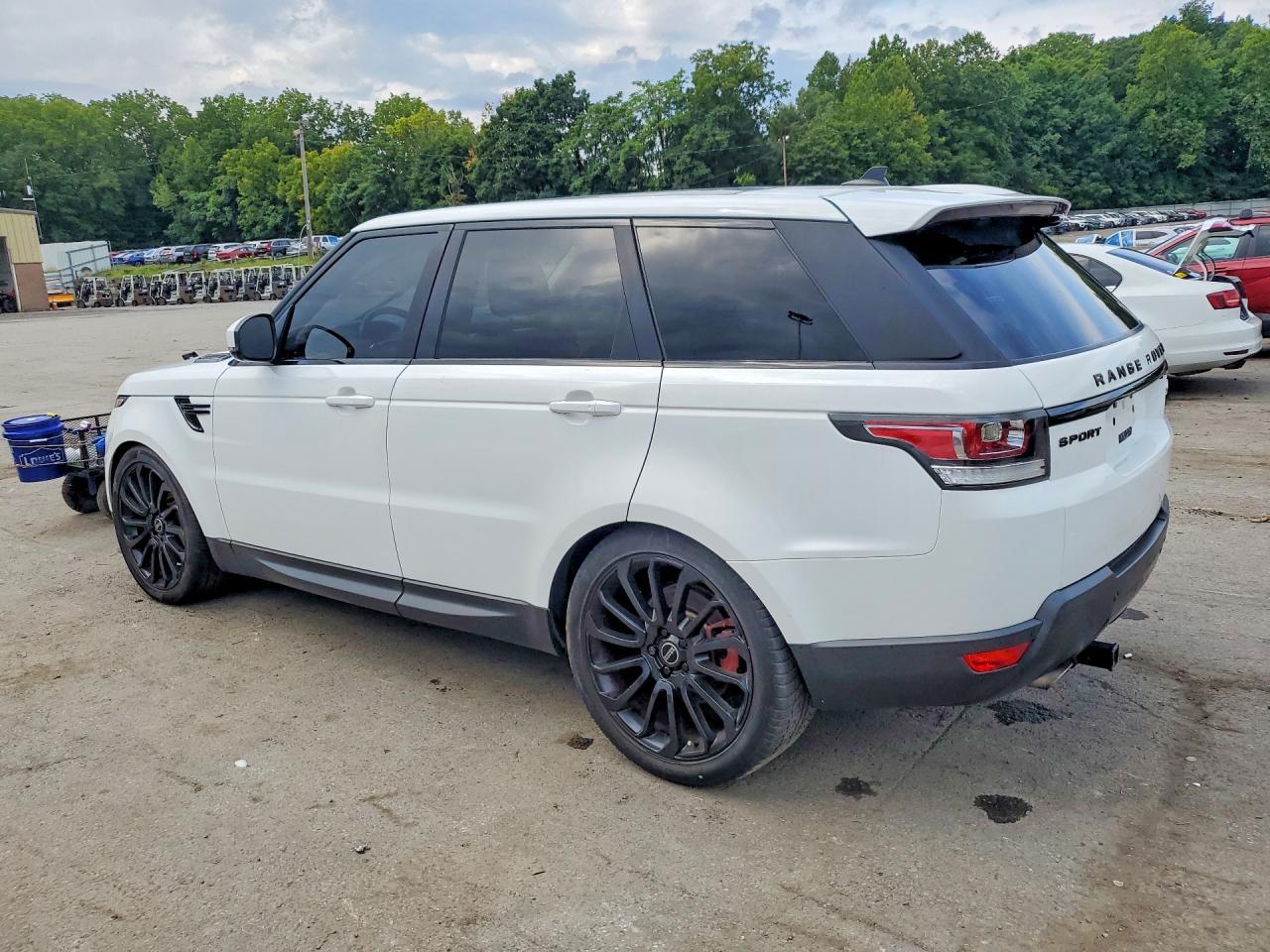 2016 Land Rover Range Rover Sport Hse - Image 2