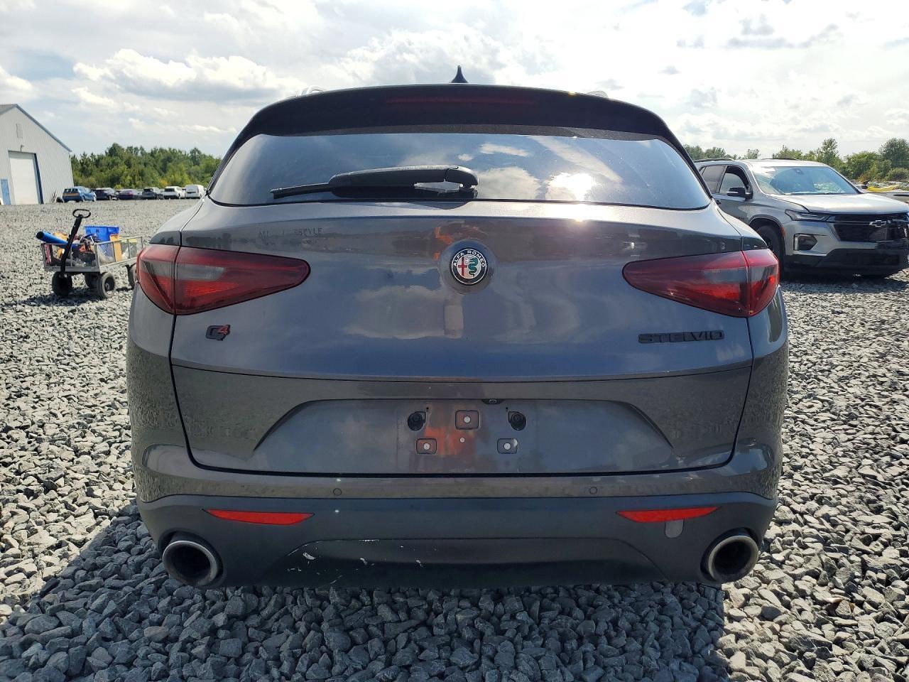2018 Alfa Romeo Stelvio - Фото 6