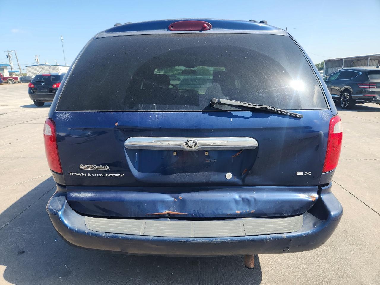 2001 Chrysler Town & Country Ex - Image 6