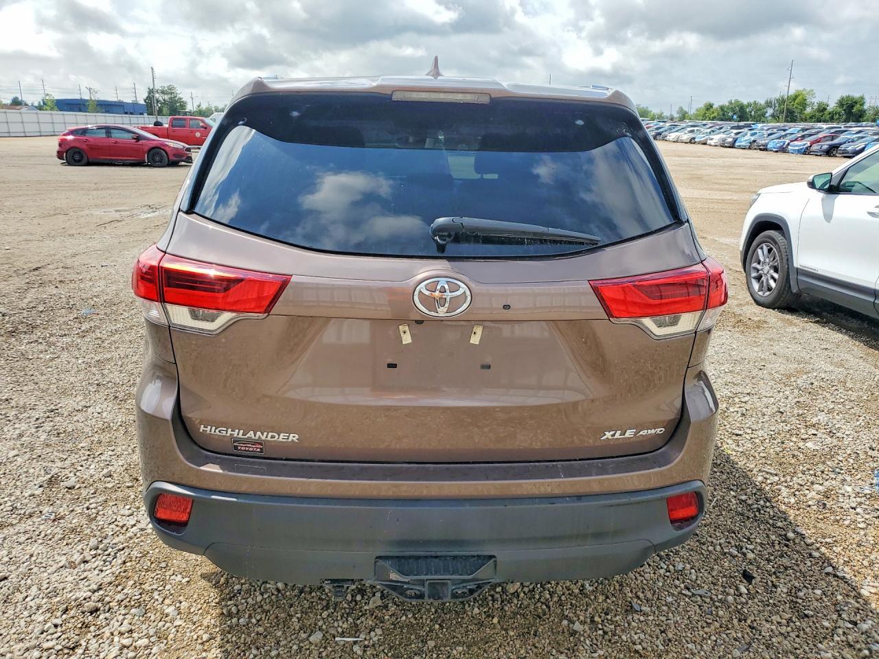 2018 Toyota Highlander Xle - Image 6