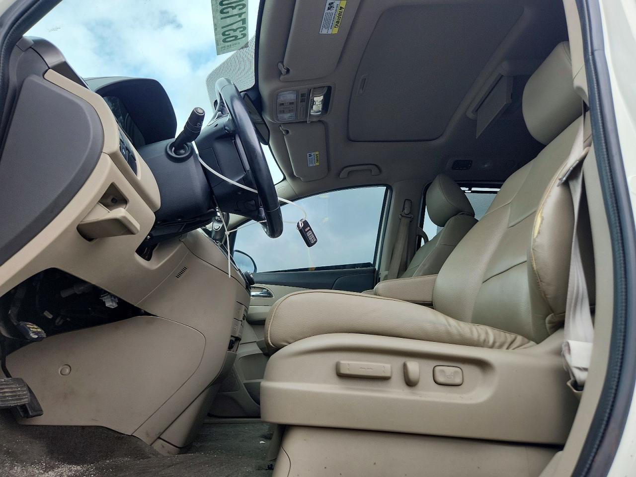 2016 Honda Odyssey Touring - Image 7