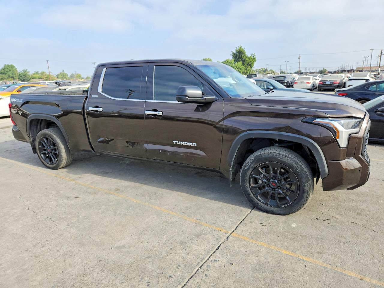 2022 Toyota Tundra Crewmax Limited - Image 4