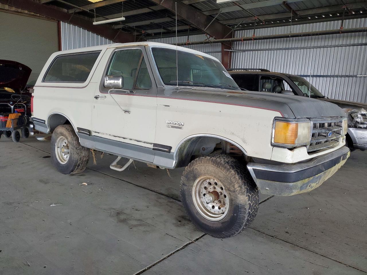 1990 Ford Bronco U100 - Фото 4