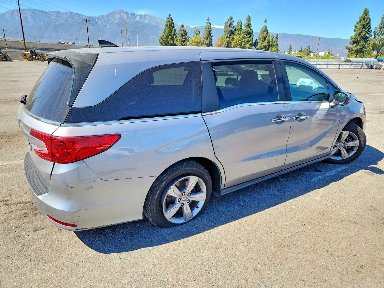 2019 Honda Odyssey Exl - Image 3