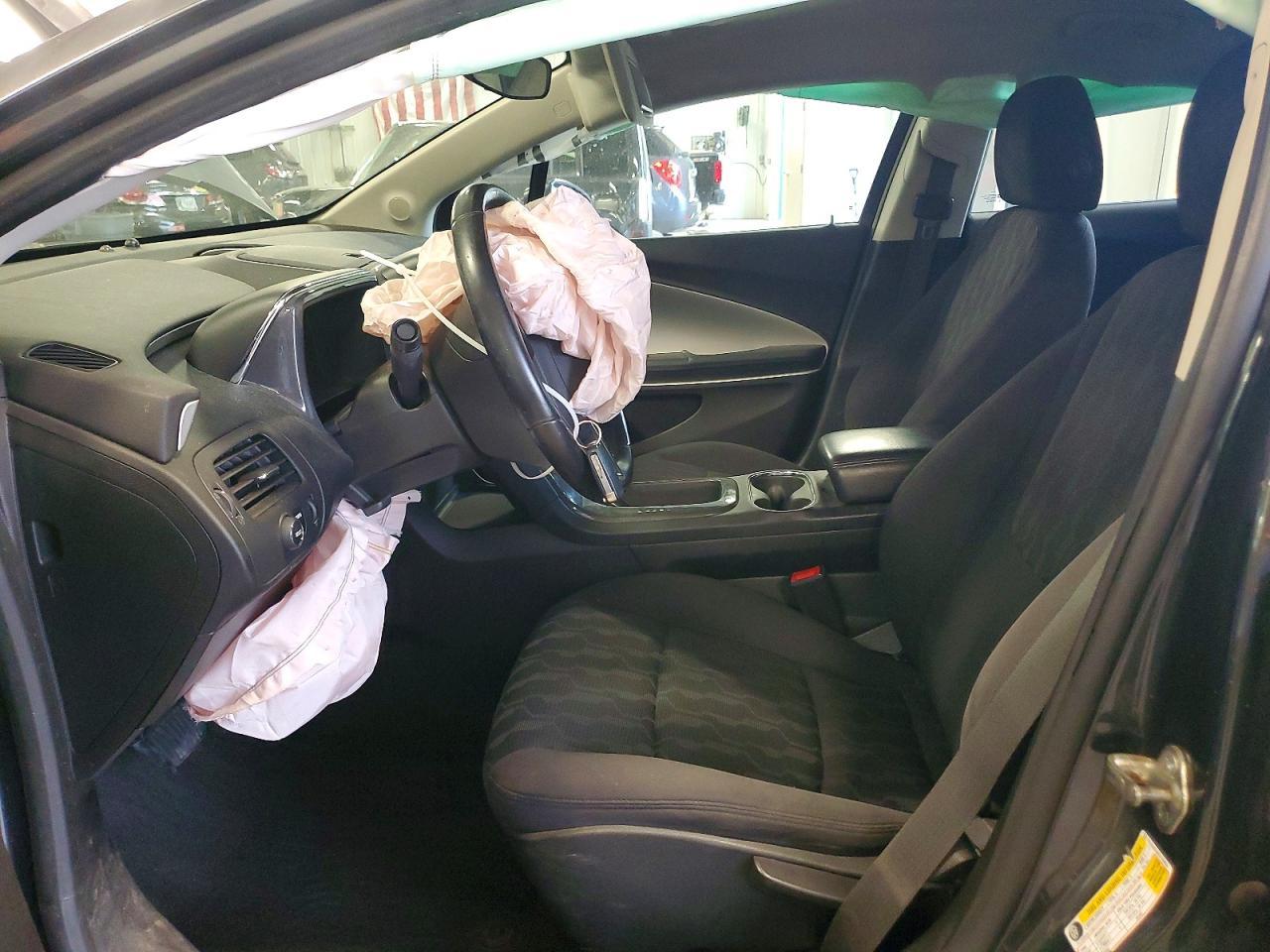 2014 Chevrolet Volt - Image 7