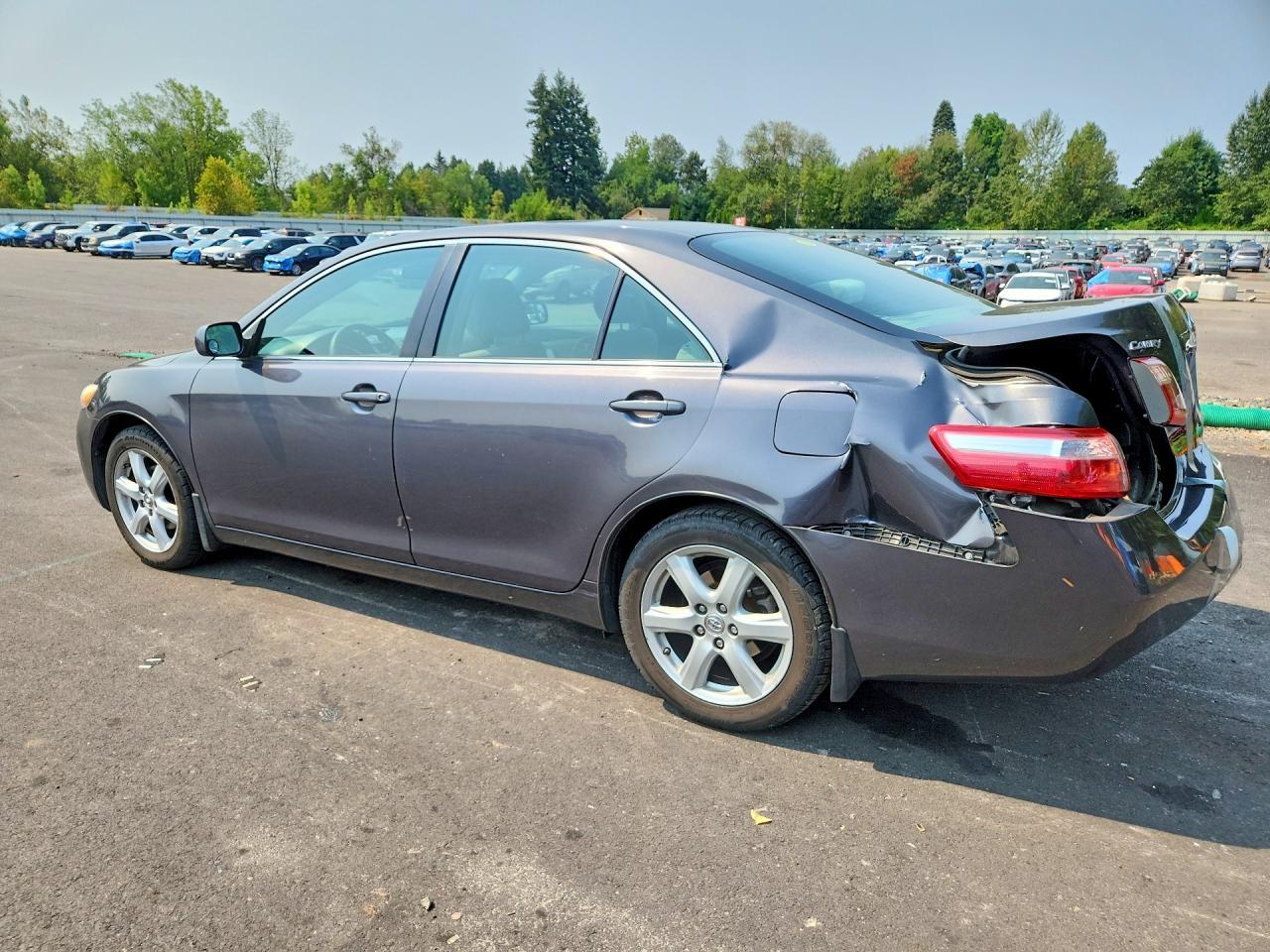 2009 Toyota Camry Le - Image 2