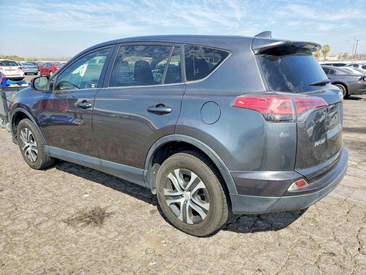 2018 Toyota Rav4 - Фото 2