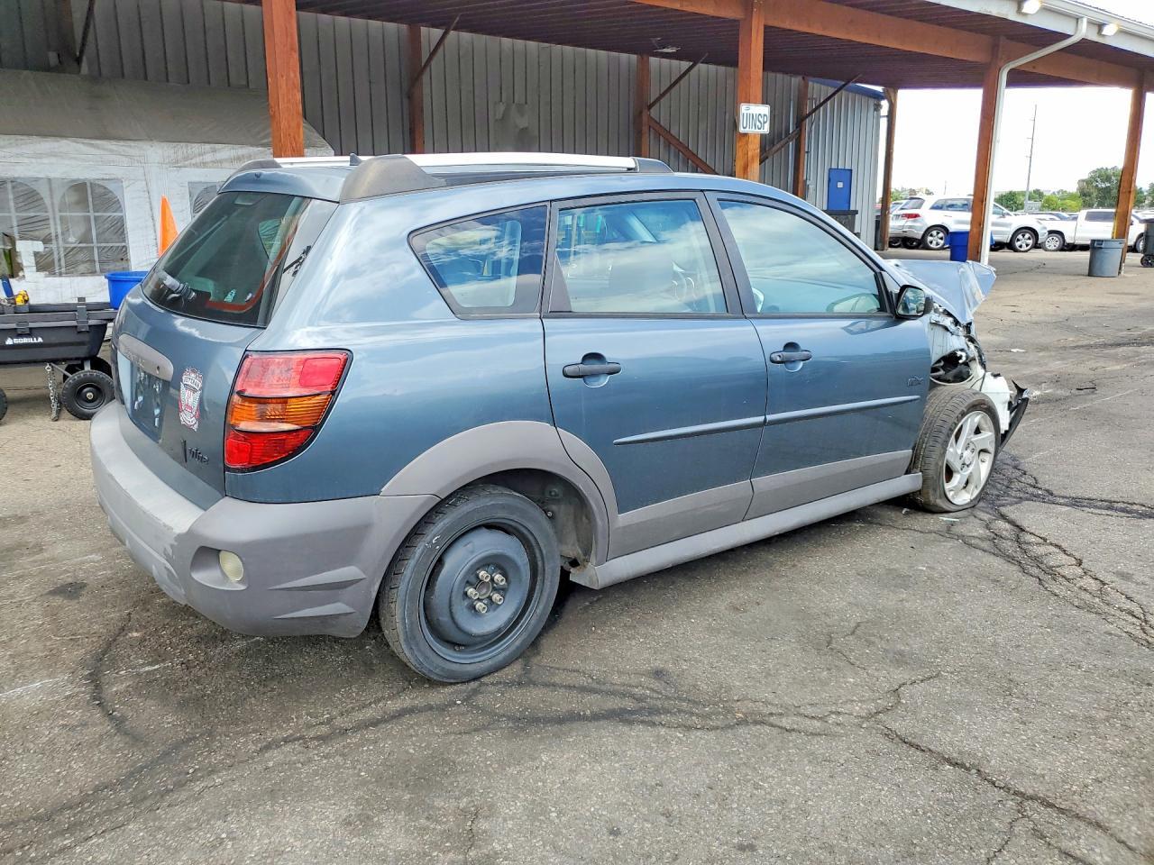 2008 Pontiac Vibe - Image 3