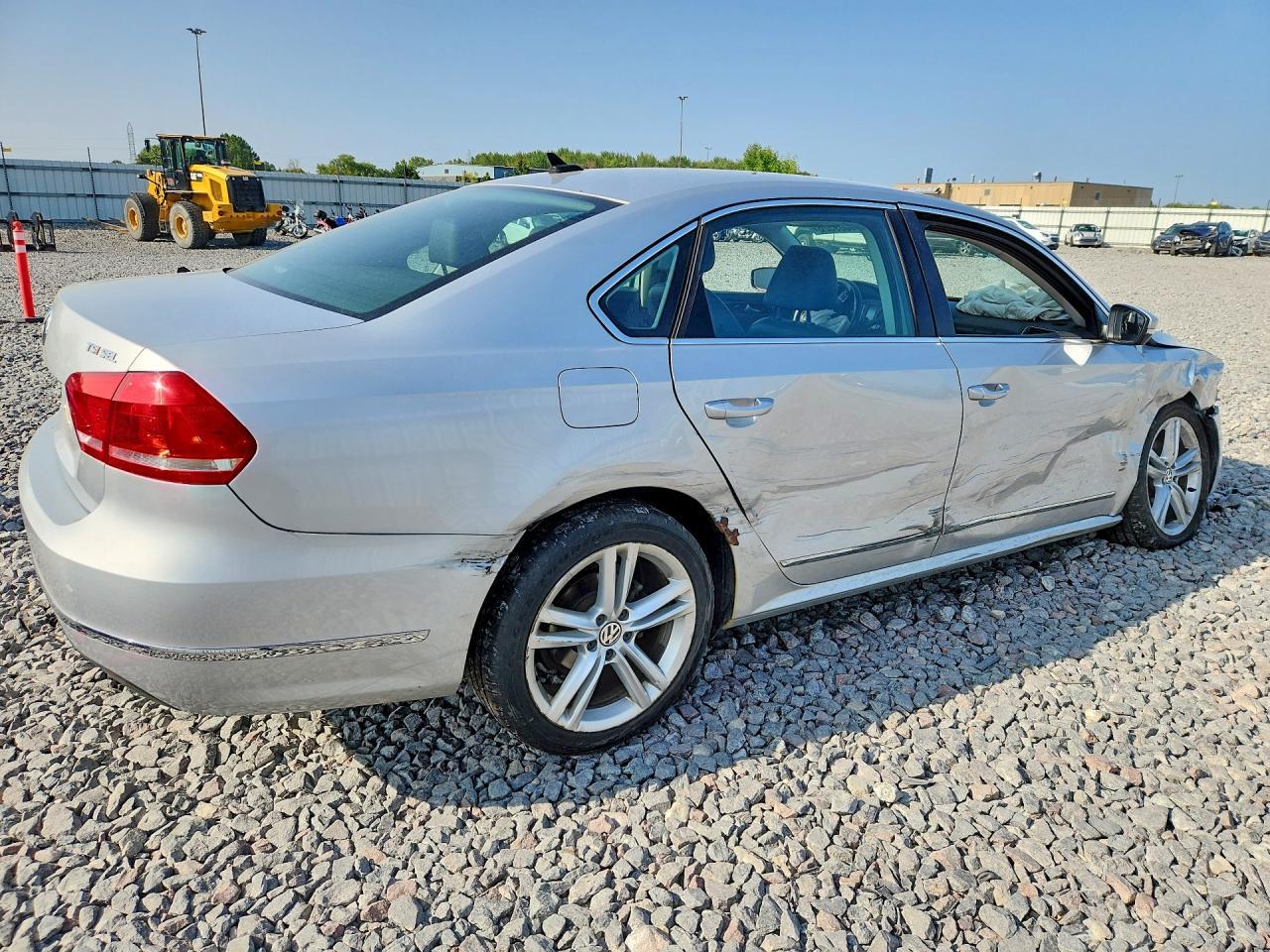 2015 Volkswagen Passat Sel - Image 3