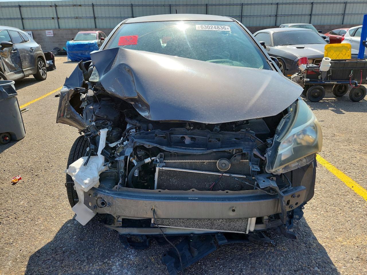 2015 Toyota Yaris 5-Door L - Image 5
