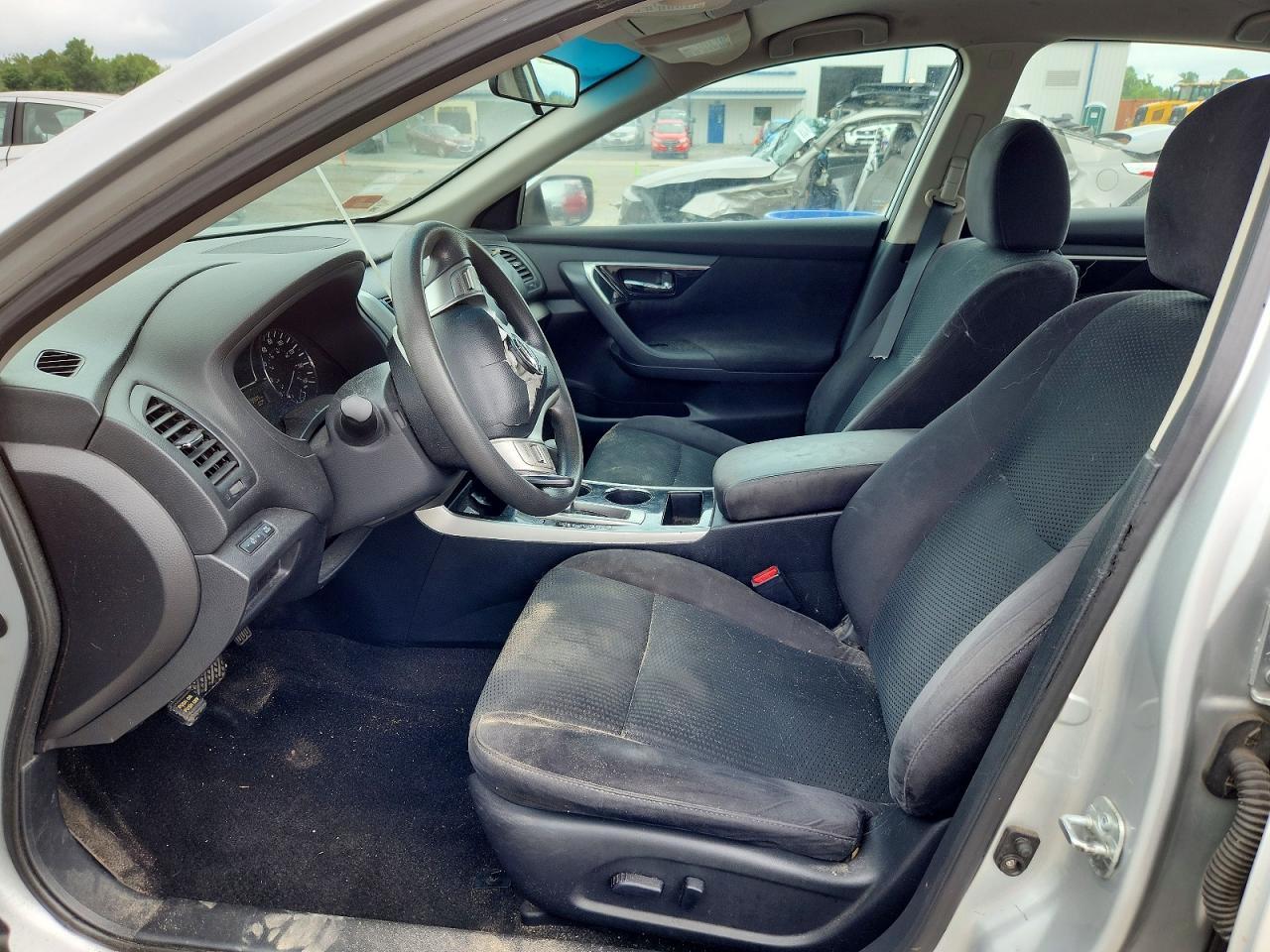 2014 Nissan Altima 2.5 S - Image 7