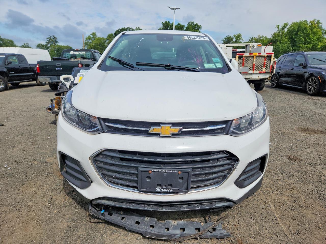 2020 Chevrolet Trax Ls - Image 5