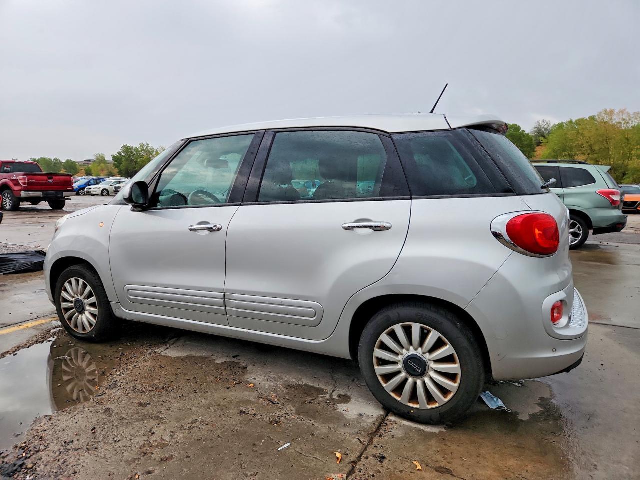 2014 Fiat 500L - Image 2