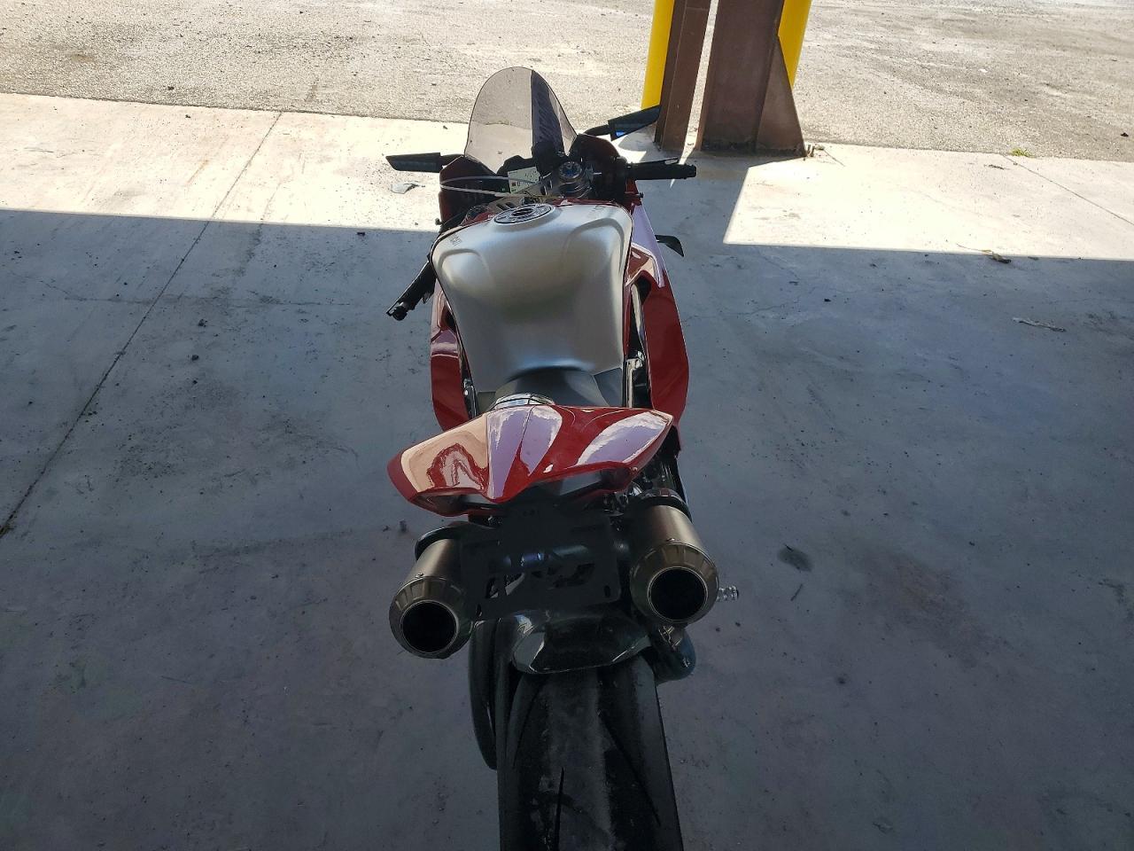 2023 Ducati Panigale V4 R - Image 6